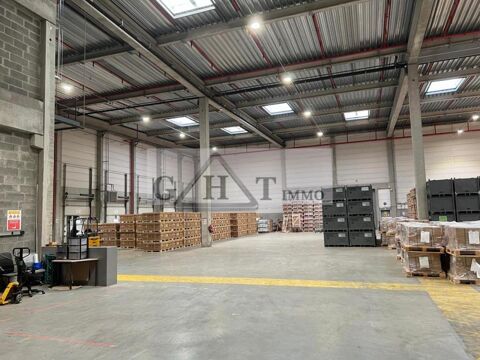   Entrepôt logistique de 4 970 m² à louer – Accès direct A15 