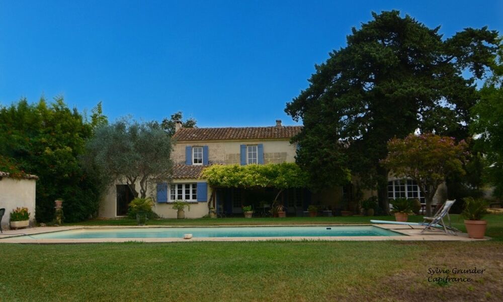 Propriete à vendre 7 pièces RAPHELE LES ARLES (13) 240m² évolutif sur 3300 m² avec piscine
