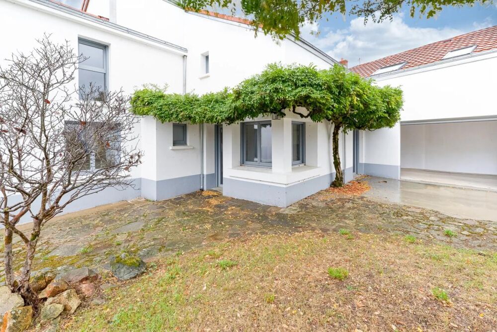 Vente Maison Maison de 8 pièces de 208 m² à Port-Saint-Père Port saint pere