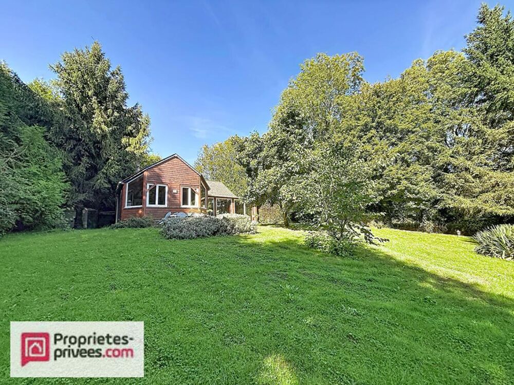 BONNEBOSQ Une maison atypique au coeur du Pays d'Auge, sur plus d'un hectare
