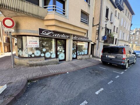 Commerce en RC de 61 m&sup2; env. avec vitrines + cave 507 12000 Rodez