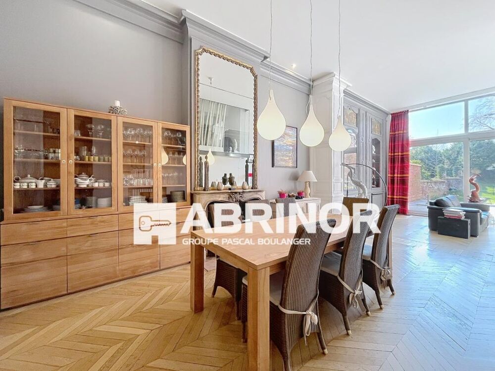 Vente Maison Belle demeure bourgeoise, 7 chambres, 4 salles de bains, salle de sport/jeux, bureau, garage Roubaix