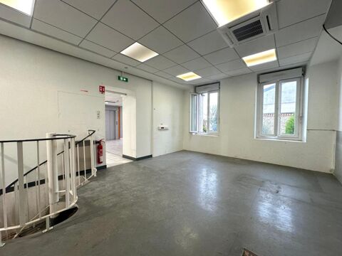 Local/bureau &agrave; vendre CASTELNAUDARY (11) - LOCAL COMMERCIAL - VISIBILITE - EMPLACEMENT - LUMINEUX - VENTE INTERACTIVE 199000 11400 Castelnaudary