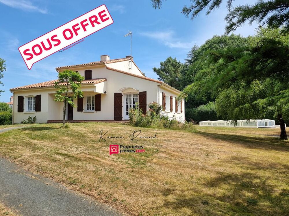 Maison 7 pièces 174 m² · à Fougere · 174 m² · 313 000 €