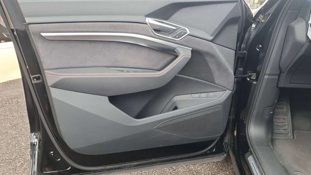 E-TRON Q8 Sportback I 55 Quattro 97 kWh 408 S line 2023 occasion 63000 Clermont Ferrand