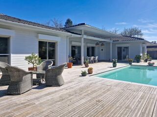  Villa à vendre 7 pièces 210 m²