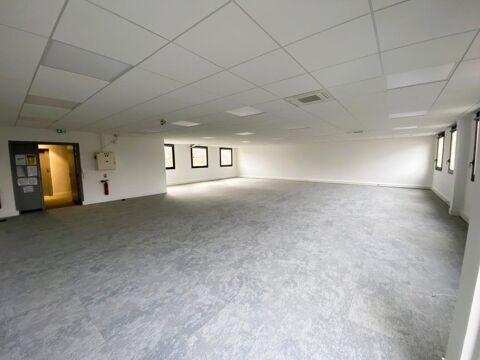   Belle surface de bureaux 