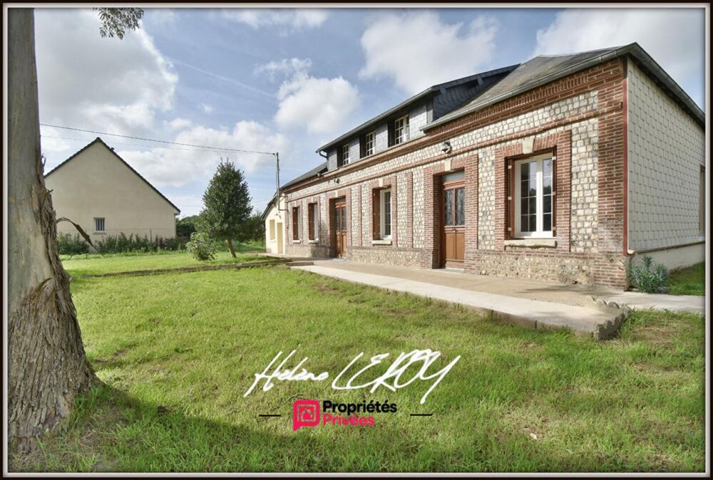 Maison composée de trois logements, à proximité de Valmont