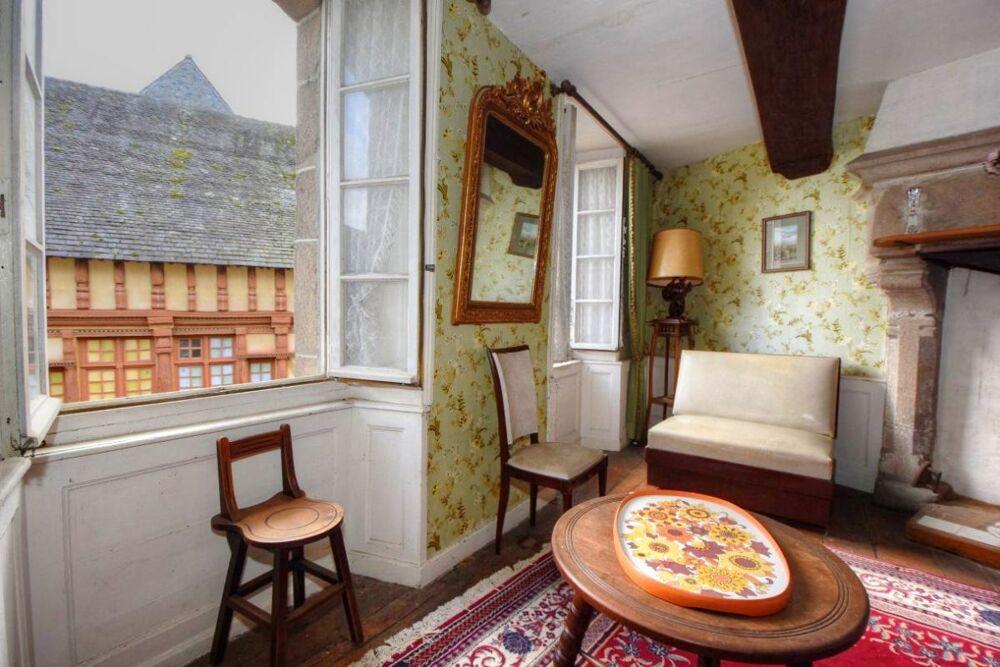 Vente Immeuble Immeuble d'habitation  et commerce de 177 m2 en centre ville Treguier