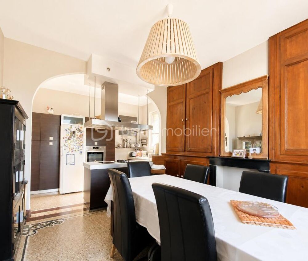 Vente Maison Maison de caractère des années 1930 – beaux volumes, terrain arboré 2765m² Courcelles le comte