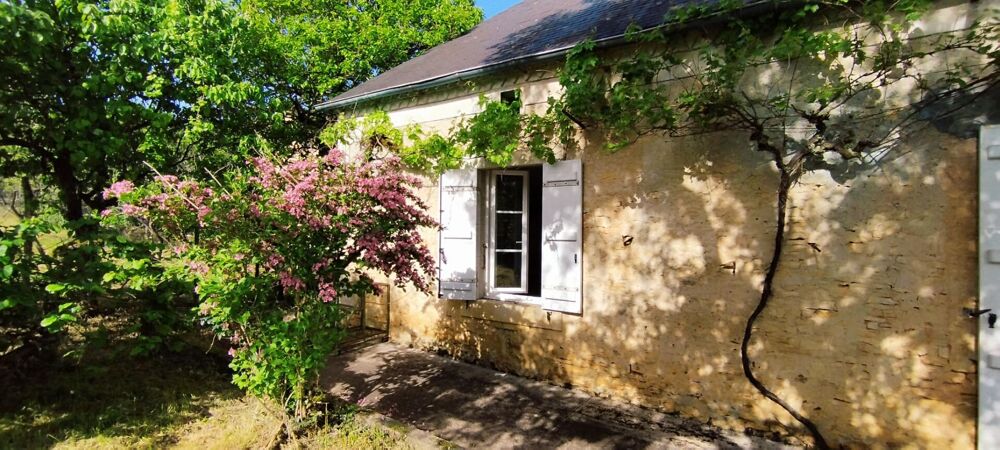 Maison de Bourg sur un terrain clos de 2365m²