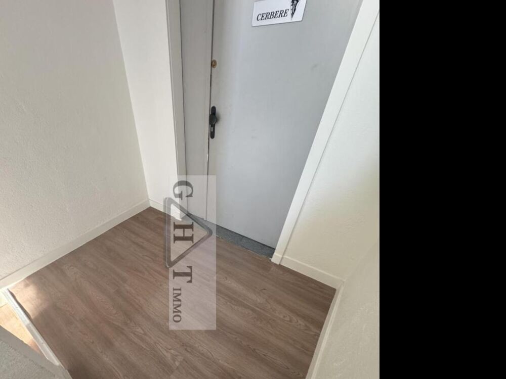   BUREAUX DE 125M² À LOUER À IVRY-SUR-SEINE Ivry sur seine