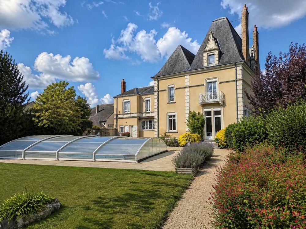 à vendre  Propriété/château Château-Gontier (53200)