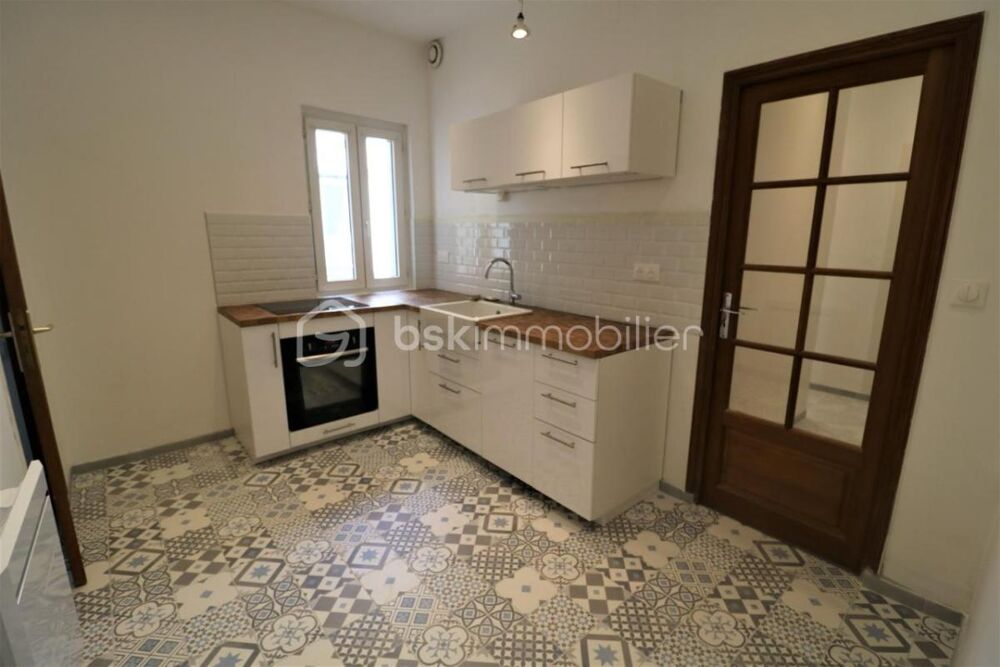Vente Appartement MONTPELLIER CENTRE A VENDRE T3 DE 64 M² ENTIÈREMENT RÉNOVÉ AU PRIX DE 244650 € Montpellier