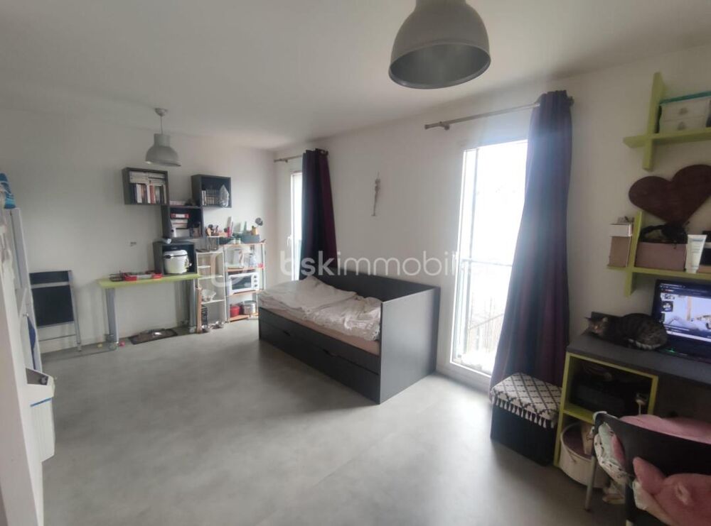 Grand studio lumineux idéalement situé au coeur de Nantes (Place François II)