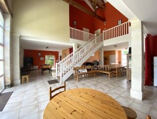  Maison à vendre 15 + pièces 524 m²