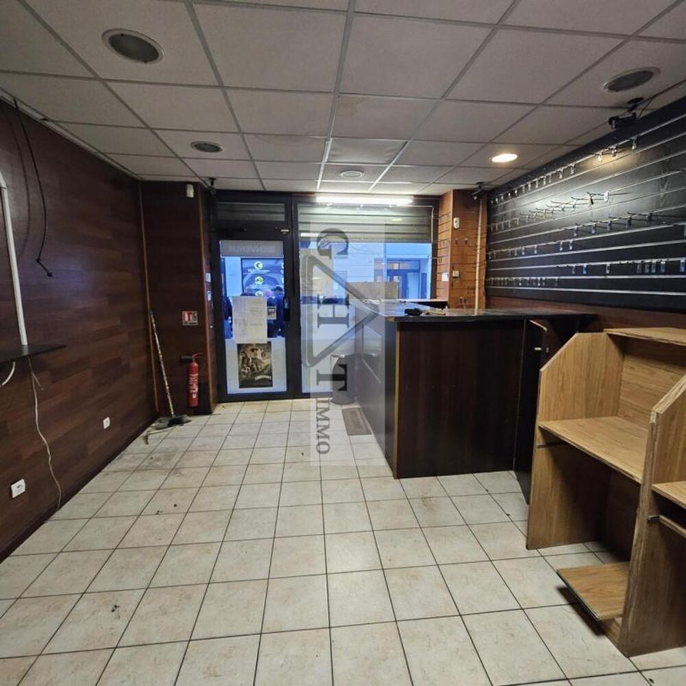   Boutique 26 m2 sur axe passant 