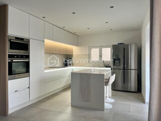  Propri�t�/ch�teau � vendre 4 pi�ces 140 m�