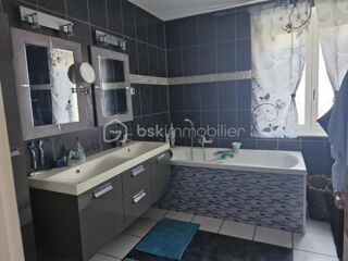  Maison  vendre 6 pices 165 m