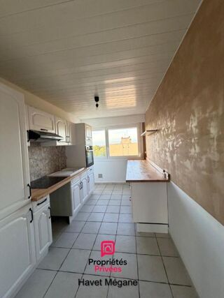 Vente Appartement Appartement T4 de 91 m² avec 3 chambres, ascenseur, cave et stationnement à Douai Douai