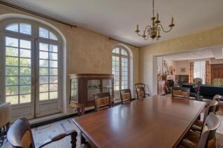  Propriété/château à vendre 8 pièces 244 m²