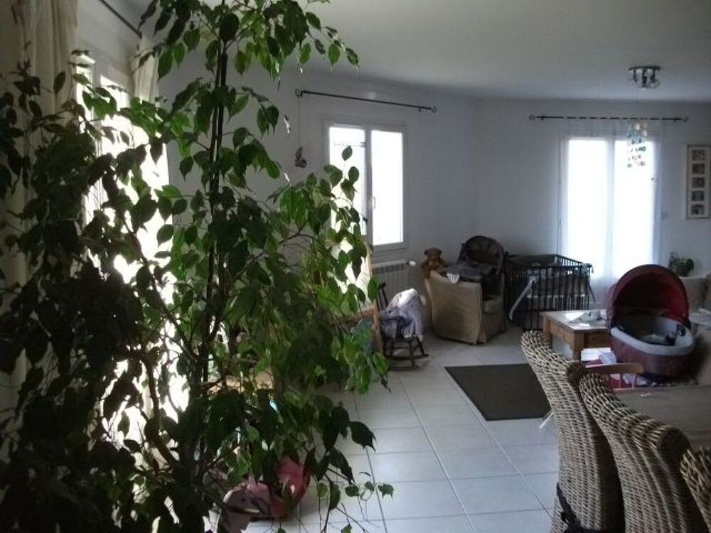 Location Maison Maison de 100m2 à louer sur Gallargues-le-Montueux Gallargues le montueux