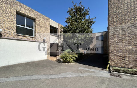 &Agrave; vendre Entrep&ocirc;t & bureaux 1232m&sup2;- BUC 1480000 78530 Buc