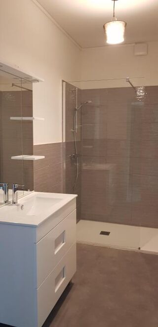  Appartement à louer 4 pièces 73 m²