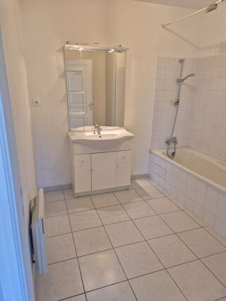  Appartement à louer 2 pièces 42 m²