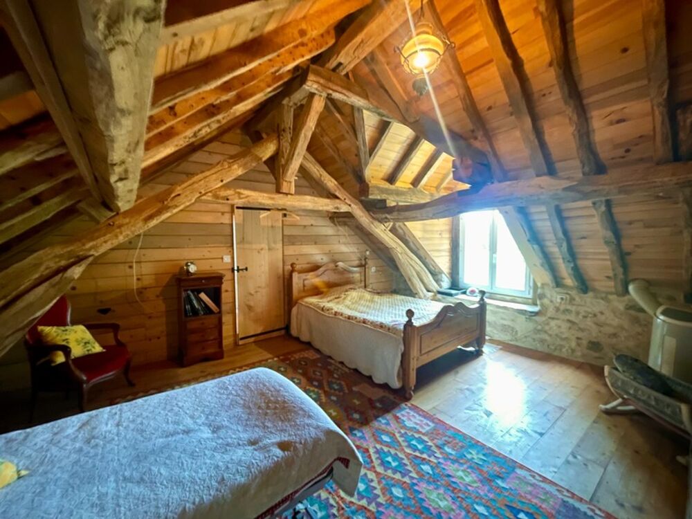 Longère de caractère à vendre 5 pièces LURCY-LÉVIS (03)
