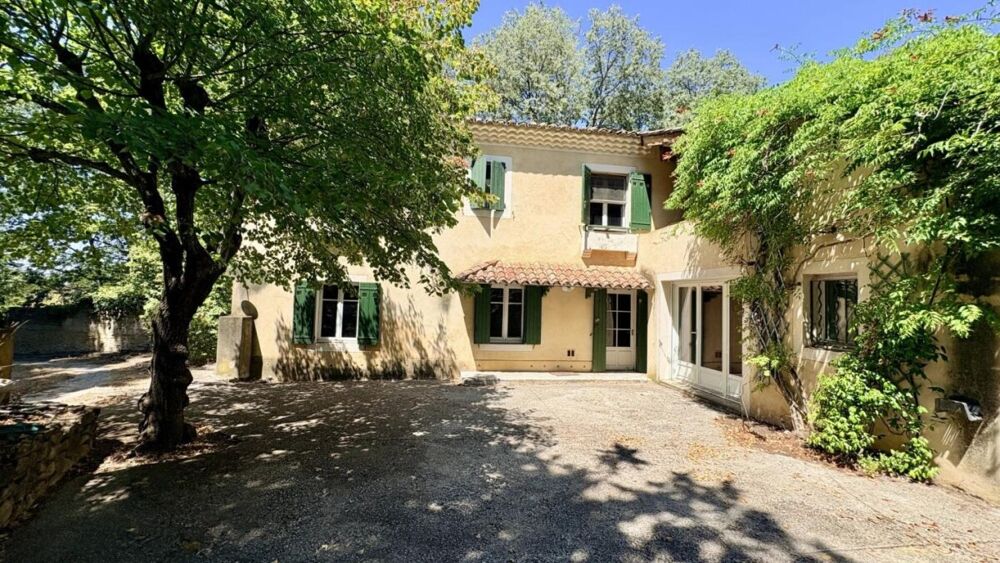 Maison de caratère avec grand jardin entre Carpentras et St