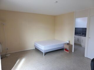  Appartement à louer 1 pièce 32 m²