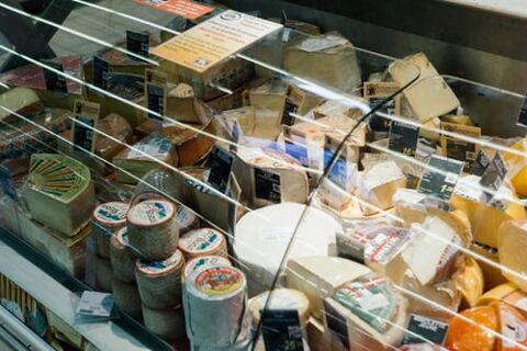 A VENDRE FROMAGERIE - NORD GIRONDE - SANS CONCURRENCE 50000 33000 Nord gironde