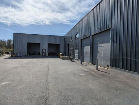   60100 CREIL - Entrepôt d'activité avec bureau et parkings 