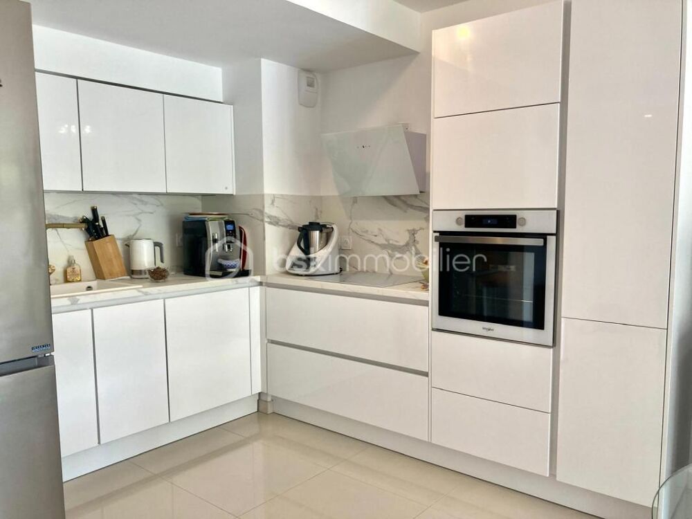 Vente Appartement A SAINT-RAPHAL (VAR) - GRAND T2 EN RDJ DANS RESIDENCE SECURISEE AU CALME Saint raphael