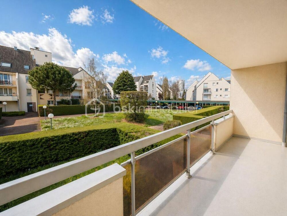 Grand T2 lumineux avec balcon et parking sécurisé
