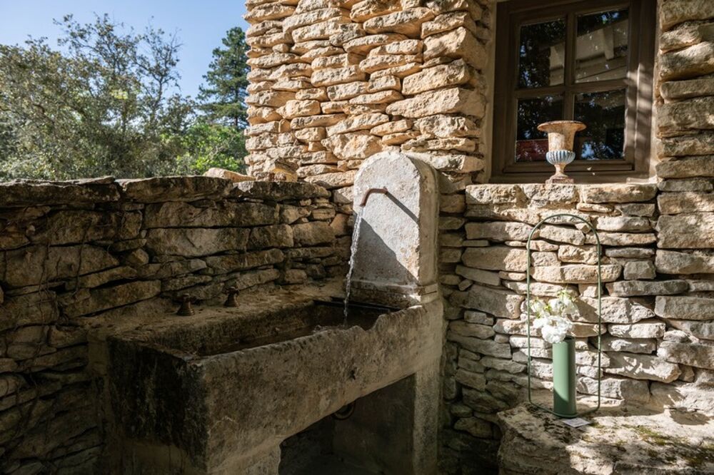 à vendre  Propriété/château Gordes (84220)