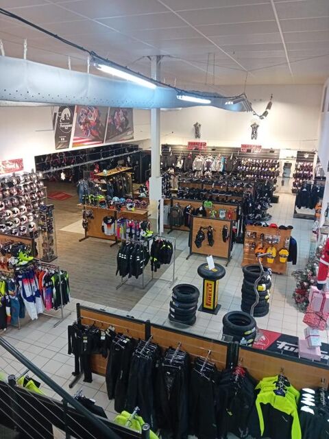 Bien Commercial &Agrave; Vendre 1724500 38600 Fontaine