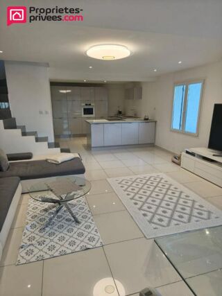  Villa  vendre 6 pices 160 m