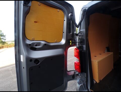 Vivaro BHDI 180 PACK BUSINESS EAT8 2022 occasion 03100 Montlu&ccedil;on