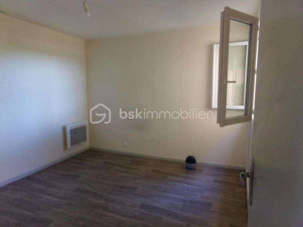 Maison de 56 m² avec jardins, garage et potentiel de mezzanine