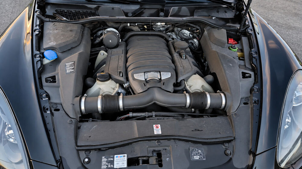 Cayenne 4.8 V8 420 AWD TIPTRONIC 8 GTS - Automatique Toit ouvrant 2013 occasion 72000 Le Mans