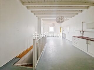  Immeuble � vendre 9 pi�ces 280 m�