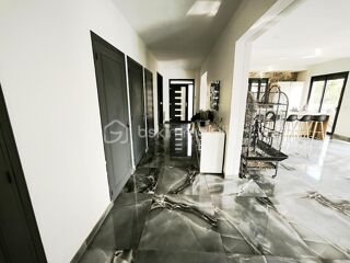  Maison � vendre 8 pi�ces 270 m�