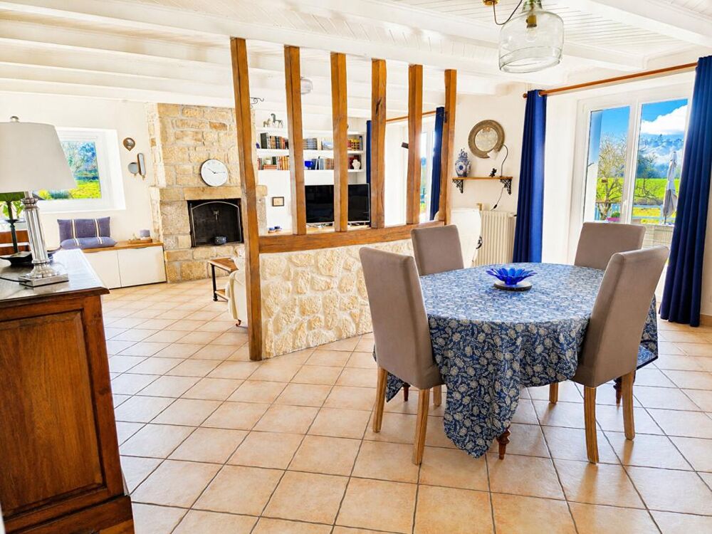 Magnifique propriété de charme de 186 m2 - Longère entièrement rénovée avec beaucoup de potentiel (150 m2 aménageable de plus)