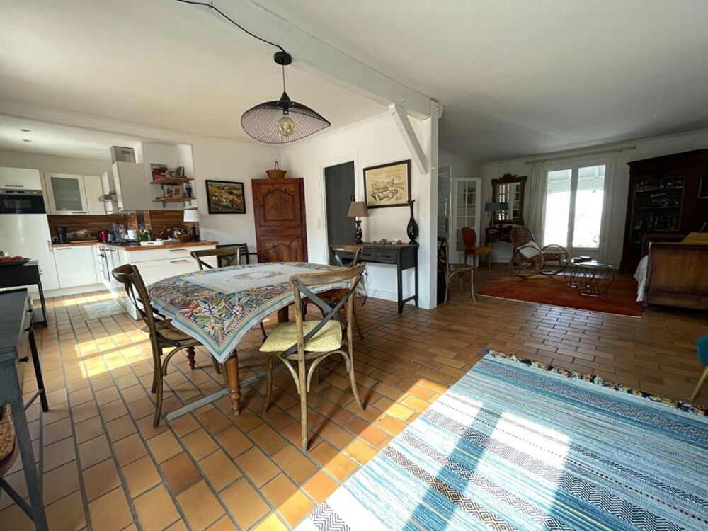 Vente Maison Maison Haut Langoiran 6 pièce(s) 180 m2 Langoiran