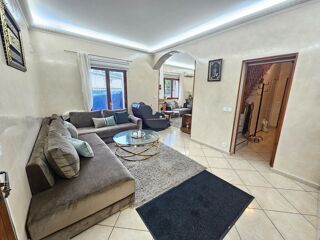  Maison � vendre 15 + pi�ces 270 m�