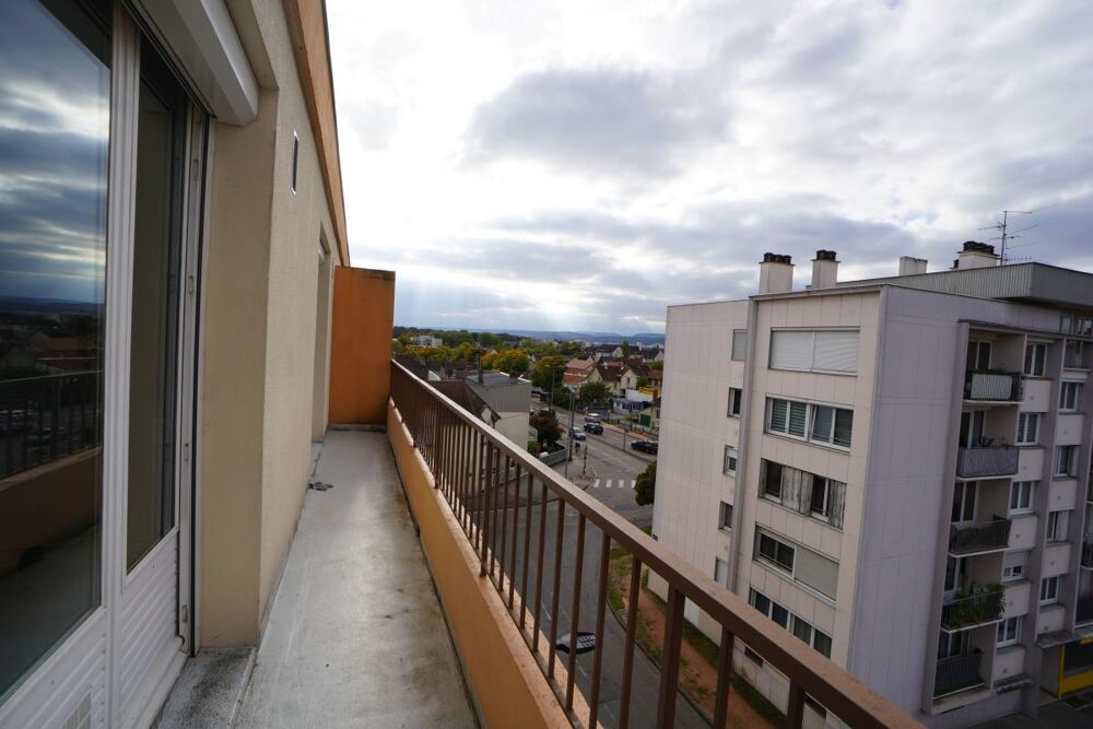 Dijon, à proximité immédiate des facultés