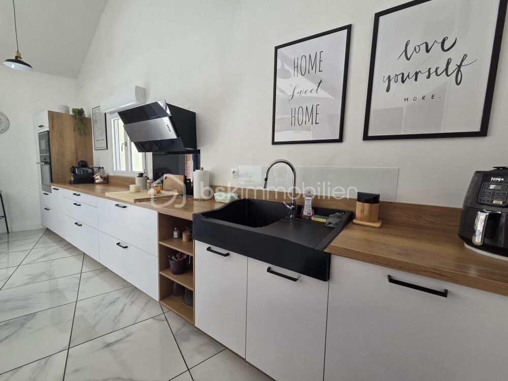 COUP DE COEUR ASSURÉ  MAISON CONTEMPORAINE DE 2022, AUX PRESTATIONS HAUT DE GAMME !