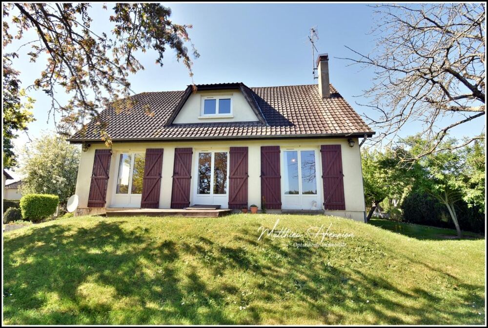 Maison familiale 4 chambres avec vie de plain-pied, sous-sol total et jardin de 1 380 m²